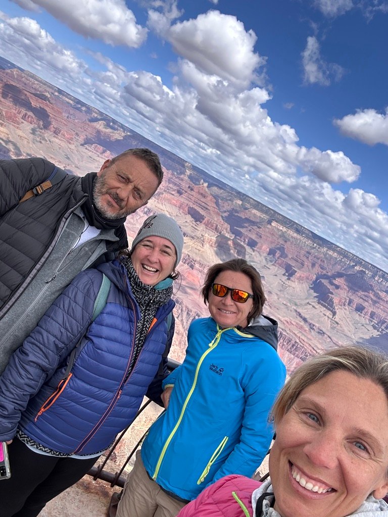 Vos guides avec des clients sur la rive sud du Grand Canyon